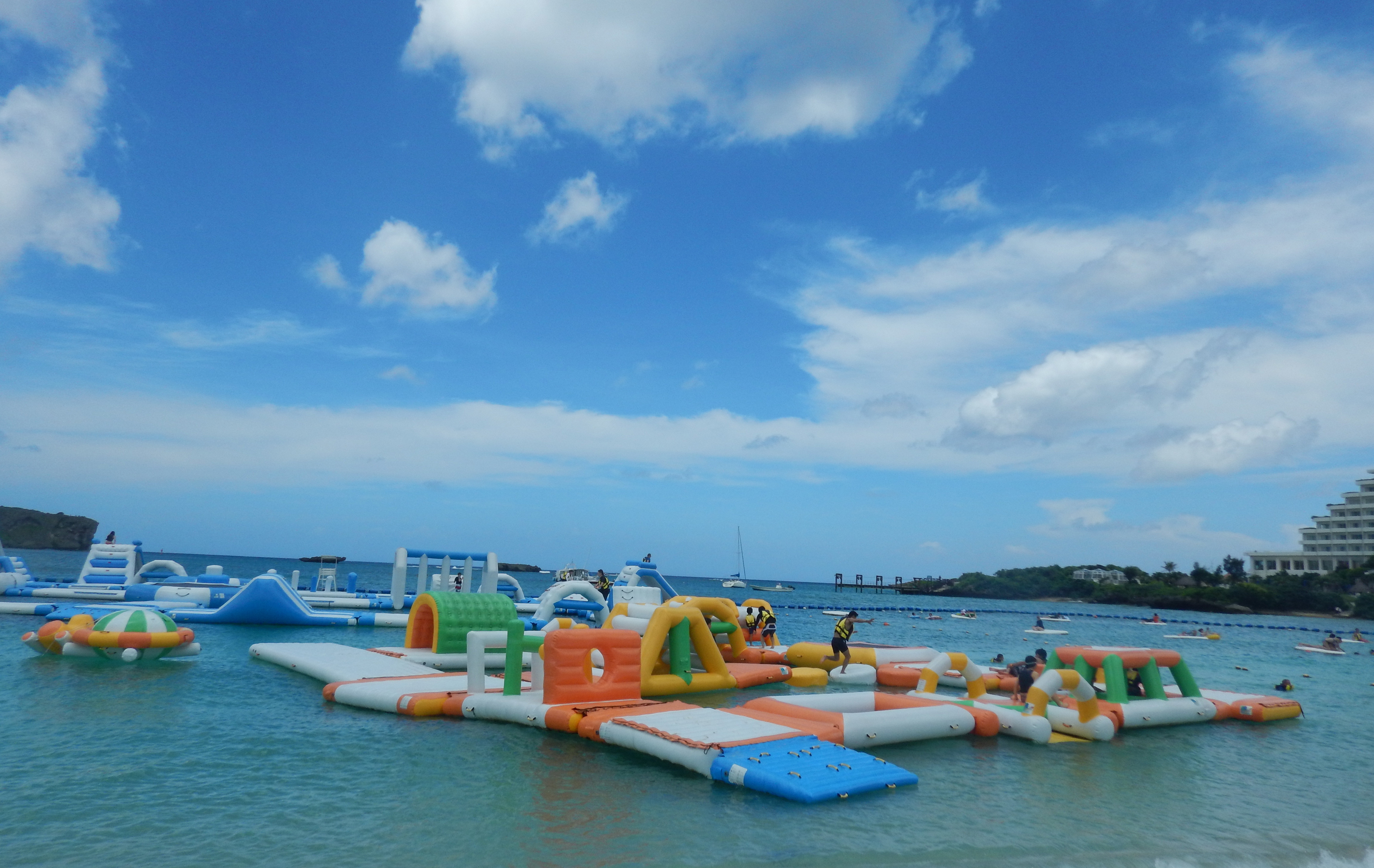 inflatable floating water park