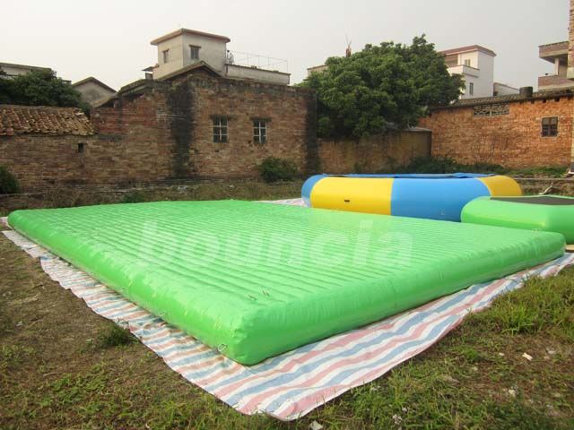Durable PVC Tarpaulin Inflatable Water Sport Bridge Uesd In Water Park